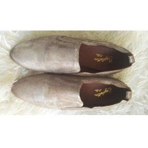 NEW Seychelles Silver Metallic Light Brown Shoes Size 7.5